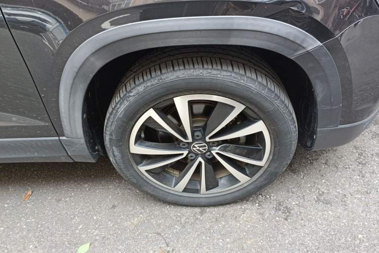 Used Volkswagen Tharu 2022 280TSI Two-Wheel-Drive Luxury Edition Right Front Wheel Hub