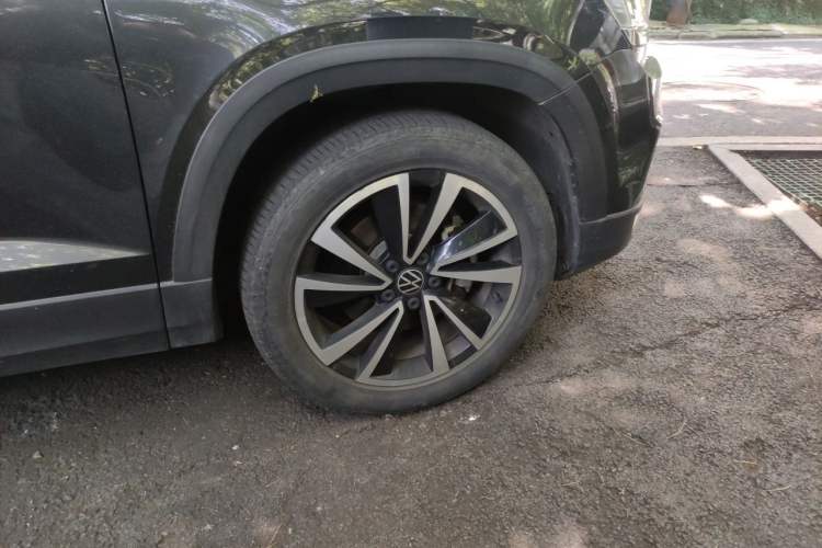 Used Volkswagen Tharu 2022 280TSI Two-Wheel-Drive Luxury Edition Right Front Wheel Hub