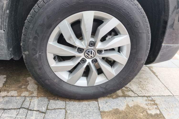 Used Volkswagen Tharu 2022 280TSI Two-Wheel Drive Trend Edition Right Front Wheel Hub