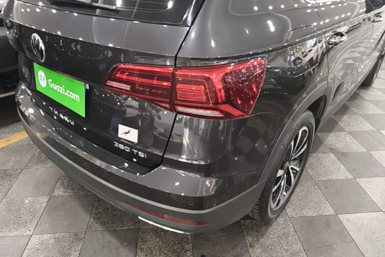 Used Volkswagen Tharu 2022 280TSI Two-Wheel-Drive Luxury Edition Right Rear Taillight