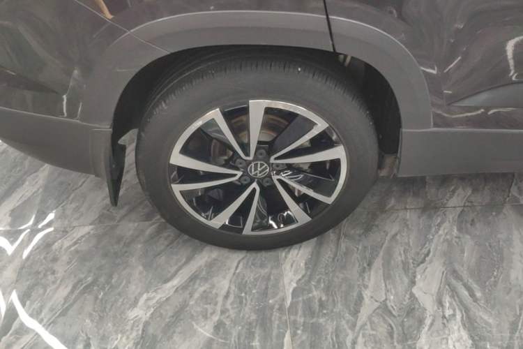Used Volkswagen Tharu 2022 280TSI Two-Wheel-Drive Luxury Edition Right Rear Wheel Hub