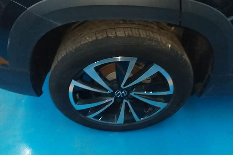 Used Volkswagen Tharu 2022 280TSI Two-Wheel-Drive Luxury Edition Right Rear Wheel Hub