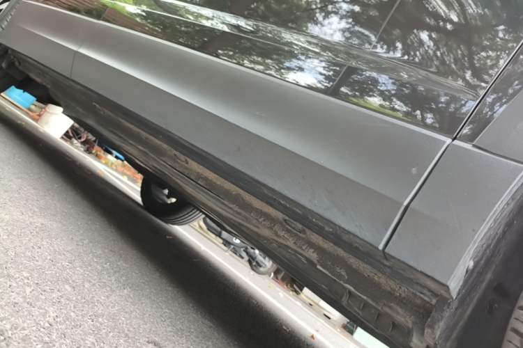 Used Volkswagen Tharu 2022 280TSI Two-Wheel-Drive Luxury Edition Right Side Sill