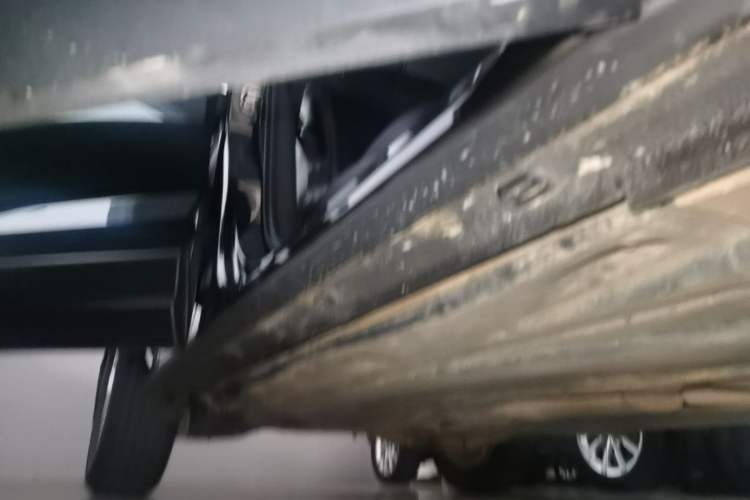 Used Volkswagen Tharu 2022 280TSI Two-Wheel Drive Trend Edition Right Side Sill