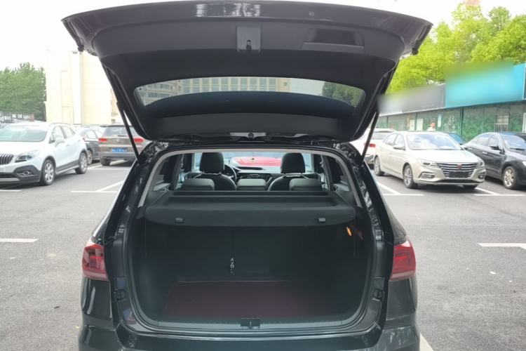Used Volkswagen Tharu 2022 280TSI Two-Wheel-Drive Luxury Edition Trunk
