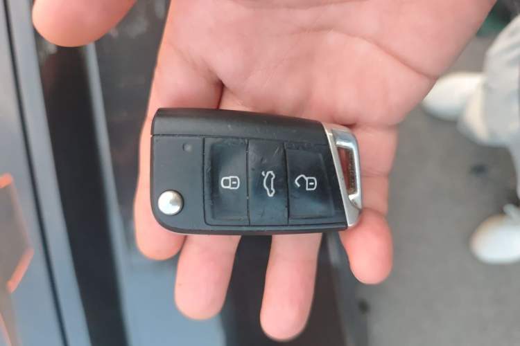 Used Volkswagen Tharu 2022 280TSI Two-Wheel-Drive Luxury Edition Vehicle Key