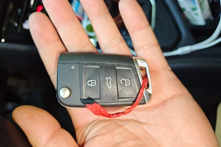 Used Volkswagen Tharu 2022 280TSI Two-Wheel-Drive Luxury Edition Vehicle Key