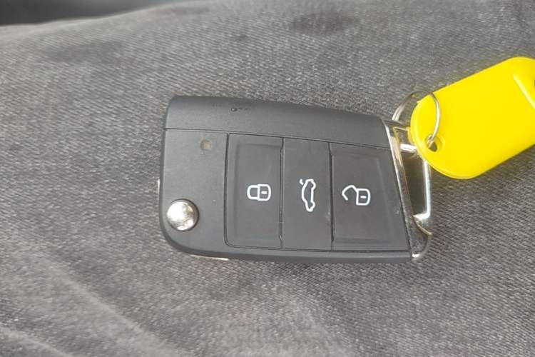 Used Volkswagen Tharu 2022 280TSI Two-Wheel-Drive Luxury Edition Vehicle Key
