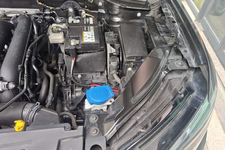 Used Volkswagen Tharu 2022 280TSI Two-Wheel Drive Comfort Edition Engine Bay Left
