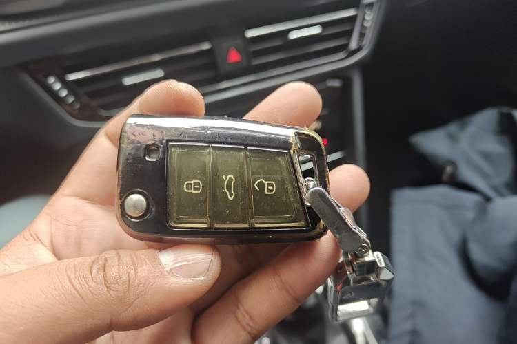 Used Volkswagen Tharu 2022 280TSI Two-Wheel Drive Comfort Edition Vehicle Key