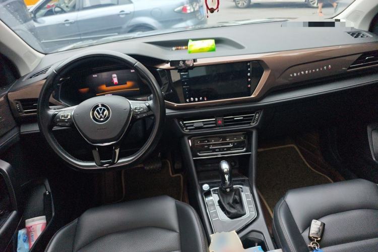 Used Volkswagen Tharu 2022 280TSI Two-Wheel-Drive Luxury Edition Center Console