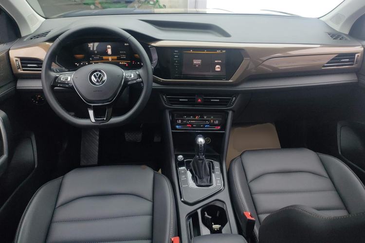 Used Volkswagen Tharu 2022 280TSI Two-Wheel Drive Comfort Edition Center Console