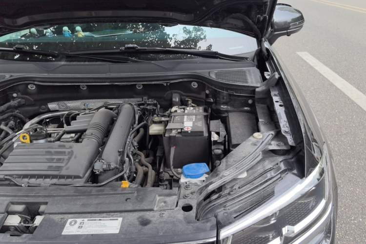Used Volkswagen Tharu 2022 280TSI Two-Wheel-Drive Luxury Edition Engine Bay Left