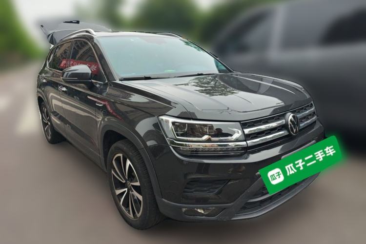 Used Volkswagen Tharu 2022 280TSI Two-Wheel-Drive Luxury Edition Front Right 45 Deg