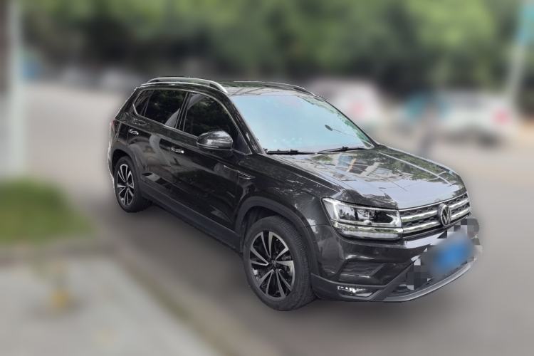 Used Volkswagen Tharu 2022 280TSI Two-Wheel-Drive Luxury Edition Front Right 45 Deg