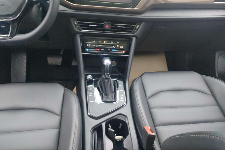 Used Volkswagen Tharu 2022 280TSI Two-Wheel Drive Comfort Edition Gear Lever