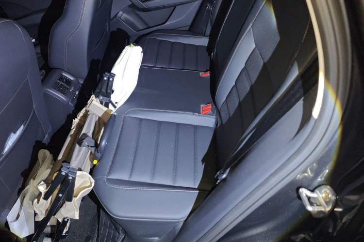 Used Volkswagen Tharu 2022 280TSI Two-Wheel-Drive Luxury Edition Interior 4