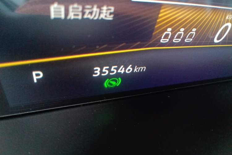 Used Volkswagen Tharu 2022 280TSI Two-Wheel-Drive Luxury Edition Odometer Close Up