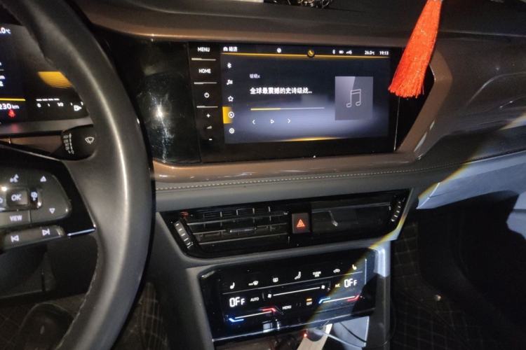 Used Volkswagen Tharu 2022 280TSI Two-Wheel-Drive Luxury Edition Audio And AC Panel