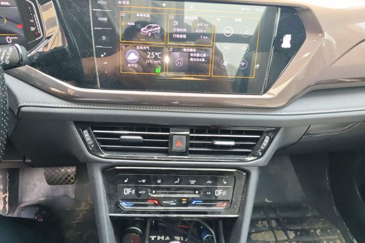 Used Volkswagen Tharu 2022 280TSI Two-Wheel-Drive Luxury Edition Audio And AC Panel