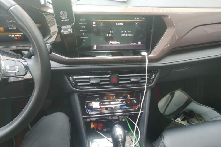 Used Volkswagen Tharu 2022 280TSI Two-Wheel Drive Comfort Edition Audio And AC Panel