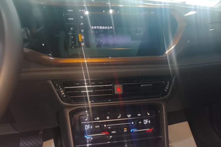 Used Volkswagen Tharu 2022 280TSI Two-Wheel-Drive Luxury Edition Audio And AC Panel