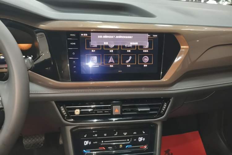 Used Volkswagen Tharu 2022 330TSI Four-Wheel Drive Luxury Edition Audio And AC Panel