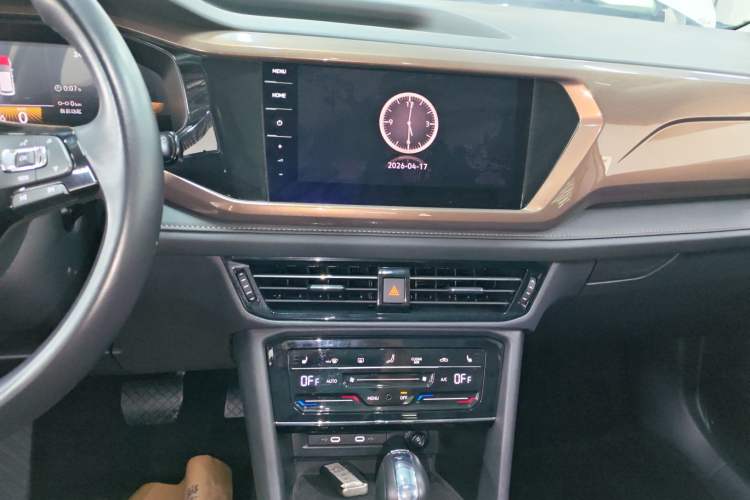 Used Volkswagen Tharu 2022 330TSI Four-Wheel Drive Luxury Edition Audio And AC Panel