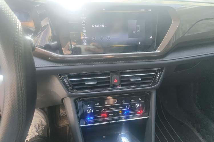 Used Volkswagen Tharu 2022 280TSI Two-Wheel-Drive Luxury Edition Audio And AC Panel