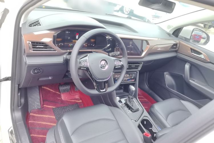 Used Volkswagen Tharu 2022 280TSI Two-Wheel-Drive Luxury Edition Center Console