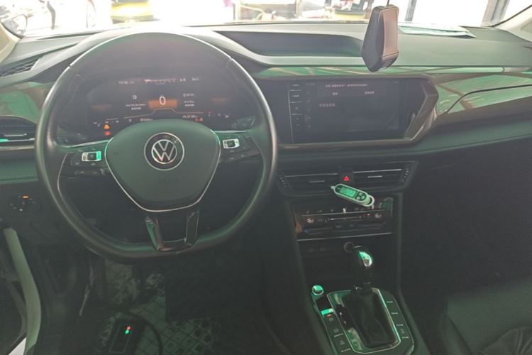 Used Volkswagen Tharu 2022 280TSI Two-Wheel-Drive Luxury Edition Center Console