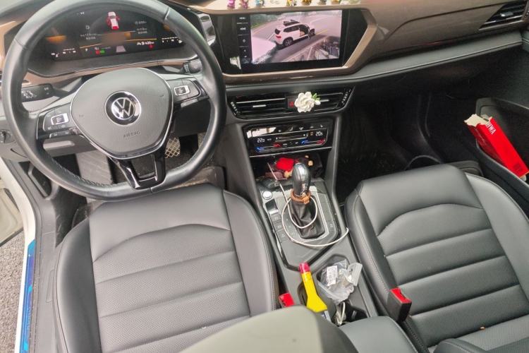 Used Volkswagen Tharu 2022 280TSI Two-Wheel-Drive Luxury Edition Center Console