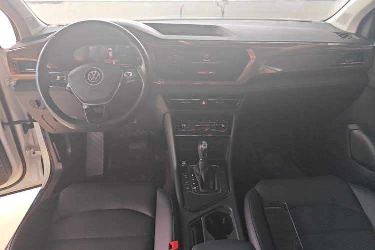 Used Volkswagen Tharu 2022 280TSI Two-Wheel-Drive Luxury Edition Center Console