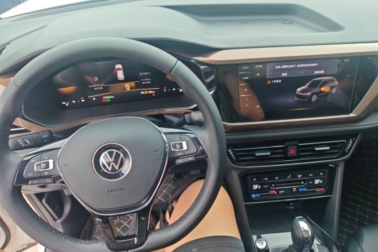 Used Volkswagen Tharu 2022 330TSI Four-Wheel Drive Luxury Edition Center Console
