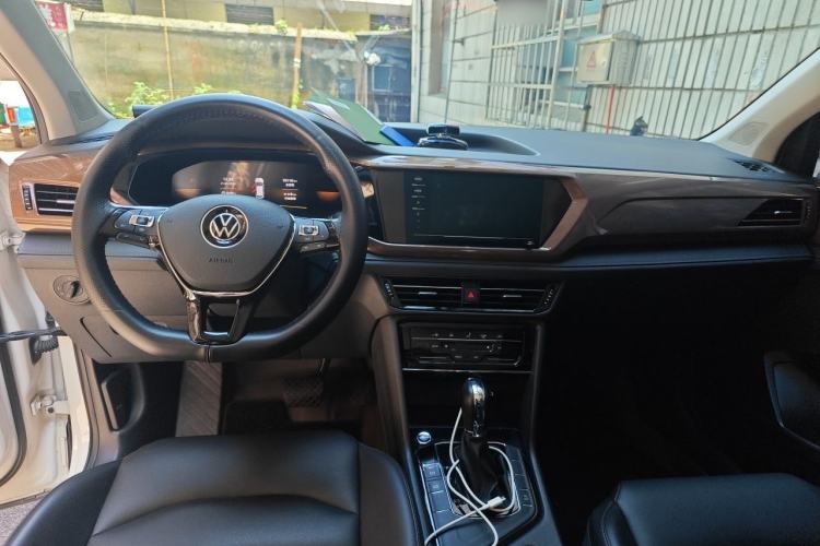 Used Volkswagen Tharu 2022 280TSI Two-Wheel Drive Comfort Edition Center Console