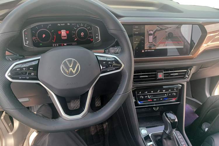 Used Volkswagen Tharu 2022 330TSI Four-Wheel Drive Luxury Edition Center Console