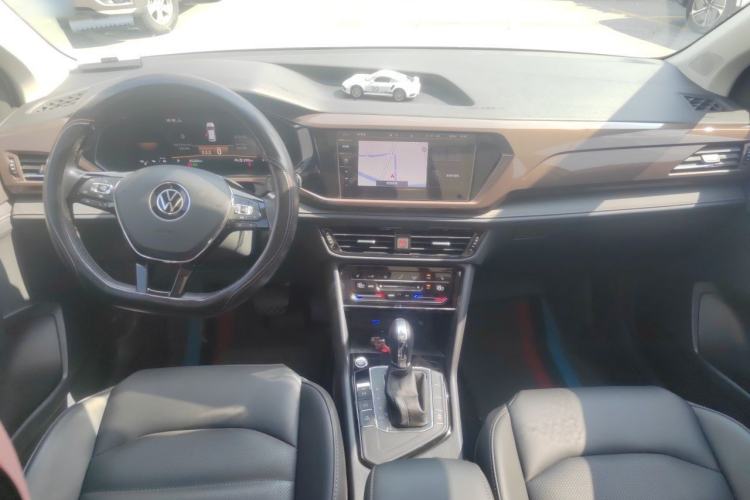 Used Volkswagen Tharu 2022 280TSI Two-Wheel-Drive Luxury Edition Center Console