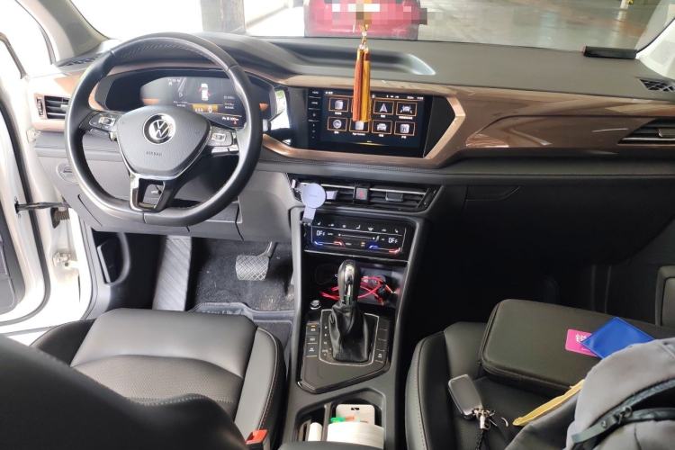 Used Volkswagen Tharu 2022 280TSI Two-Wheel-Drive Luxury Edition Center Console