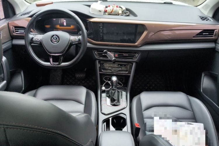 Used Volkswagen Tharu 2022 280TSI Two-Wheel-Drive Luxury Edition Center Console
