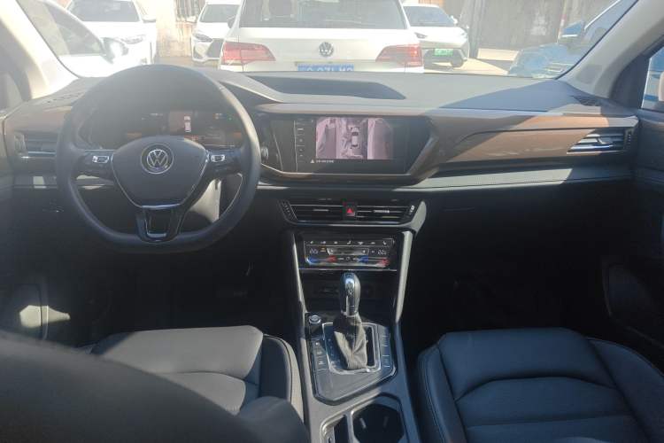 Used Volkswagen Tharu 2022 330TSI Four-Wheel Drive Luxury Edition Center Console