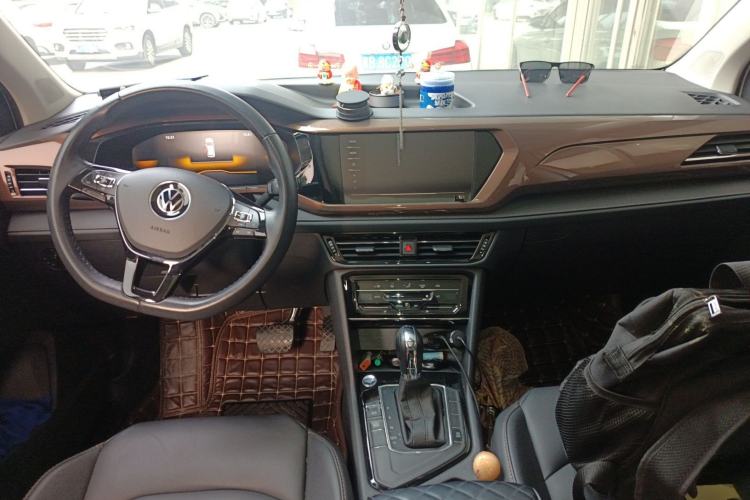 Used Volkswagen Tharu 2022 280TSI Two-Wheel Drive Comfort Edition Center Console