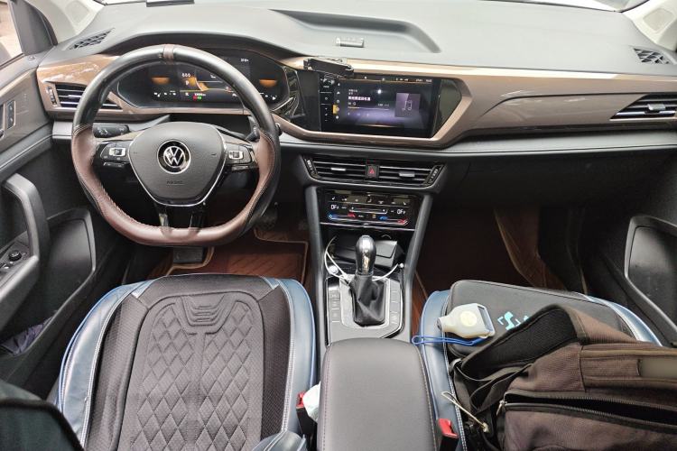 Used Volkswagen Tharu 2022 280TSI Two-Wheel-Drive Luxury Edition Center Console