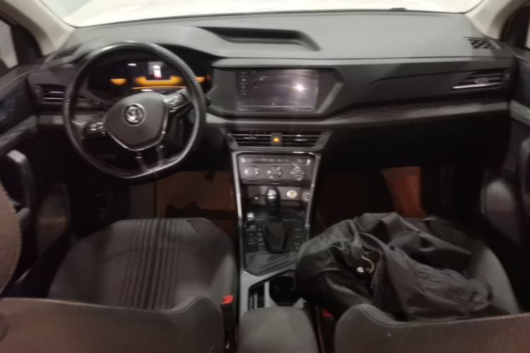 Used Volkswagen Tharu 2022 280TSI Two-Wheel Drive Trend Edition Center Console
