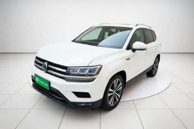Volkswagen Tharu 2022 280TSI Two-Wheel Drive Comfort Edition с пробегом