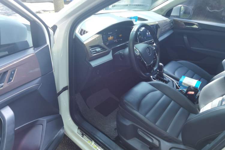 Used Volkswagen Tharu 2022 280TSI Two-Wheel Drive Comfort Edition Driver Seat