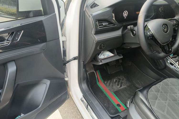 Used Volkswagen Tharu 2022 280TSI Two-Wheel-Drive Luxury Edition Driver Seat