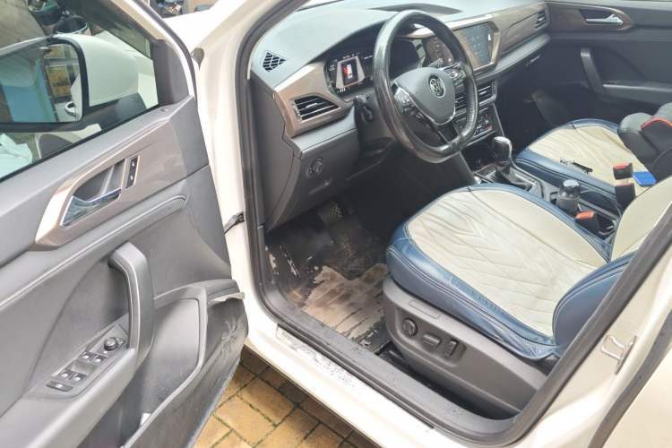Used Volkswagen Tharu 2022 280TSI Two-Wheel-Drive Luxury Edition Driver Seat