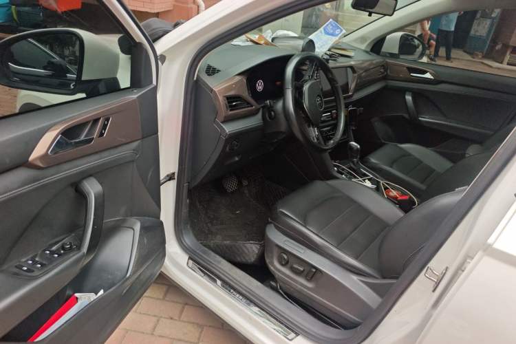 Used Volkswagen Tharu 2022 280TSI Two-Wheel-Drive Luxury Edition Driver Seat