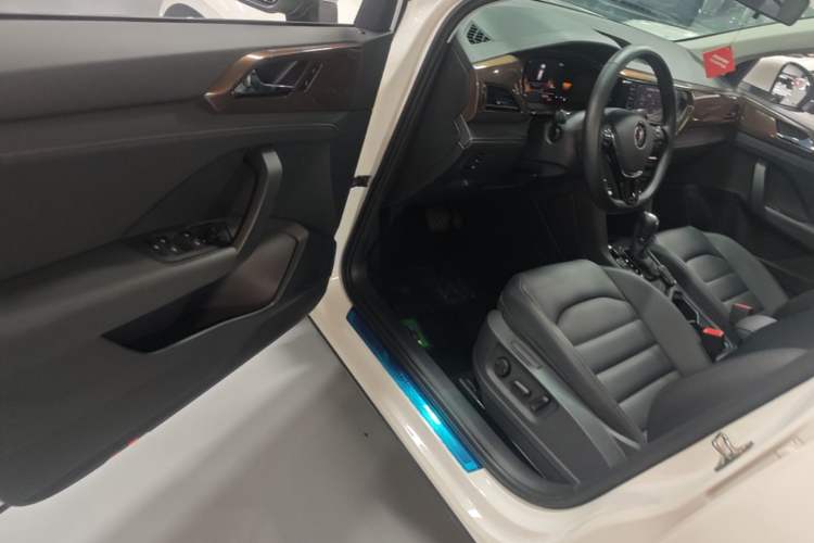 Used Volkswagen Tharu 2022 280TSI Two-Wheel-Drive Luxury Edition Driver Seat