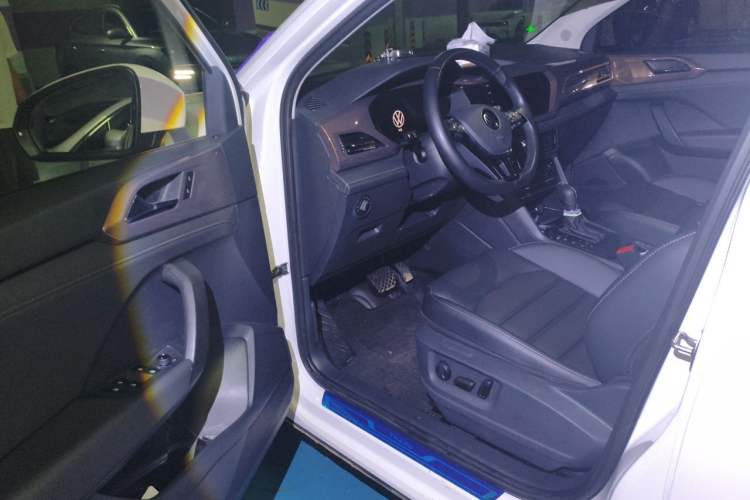 Used Volkswagen Tharu 2022 280TSI Two-Wheel-Drive Luxury Edition Driver Seat
